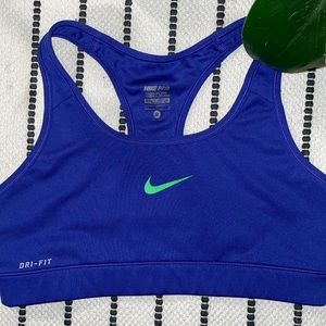 Nike pro sports bra 💙✔️